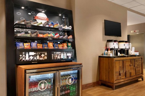 Hampton Inn New York - LaGuardia Airport - image 8