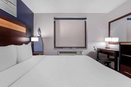 Avion Inn Near LGA Airport Ascend Hotel Collection - image 15
