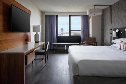 New York LaGuardia Airport Marriott - image 10