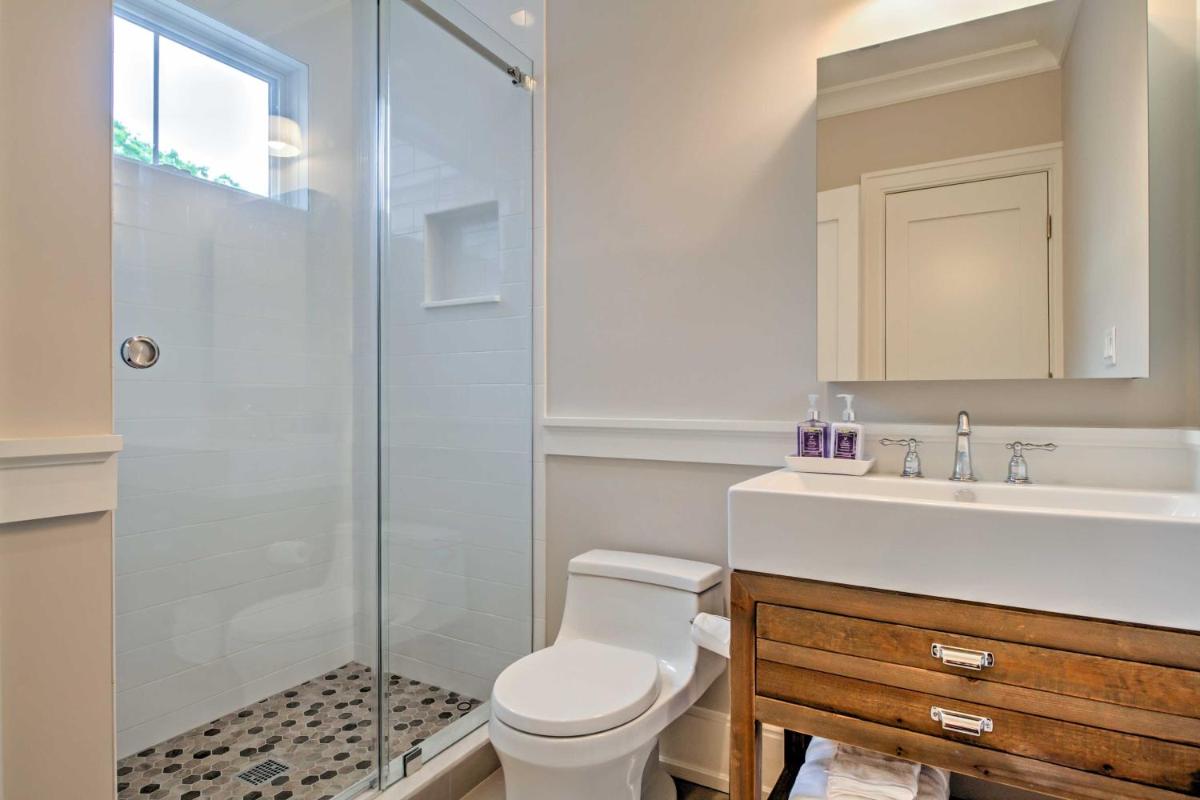 Luxury East Hampton Home w/Private Saltwater Pool! - image 5