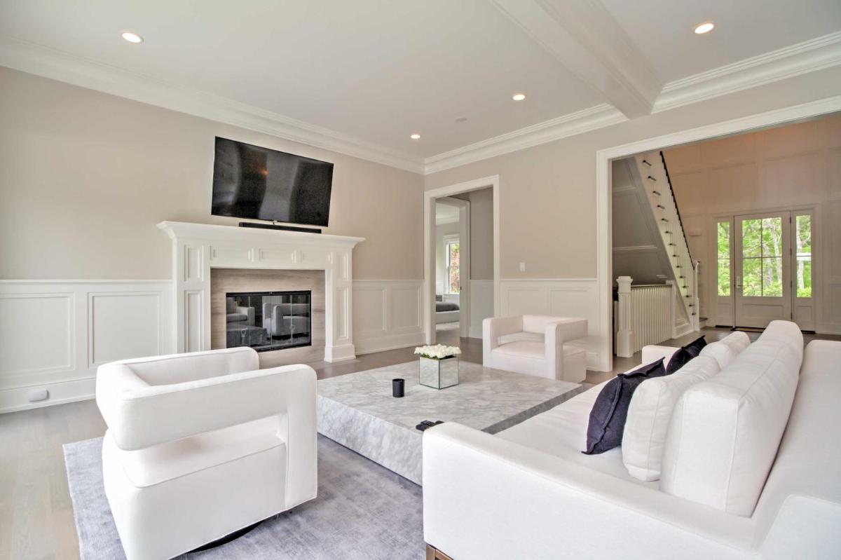 Luxury East Hampton Home w/Private Saltwater Pool! - image 6