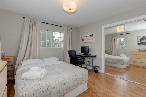 Cozy 2BD House Minutes From FB and Stanford Univ! Home - image 10
