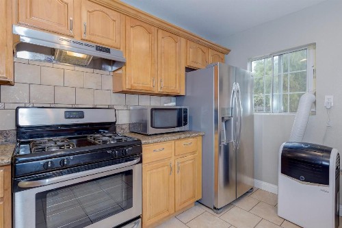 Cozy 2BD House Minutes From FB and Stanford Univ! Home - image 3
