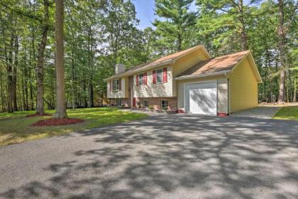 Poconos Home with Game Room 10 mi to Camelback