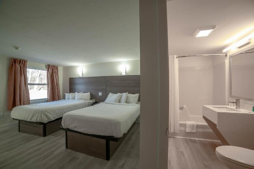 Viking Shores Motor Inn - image 13