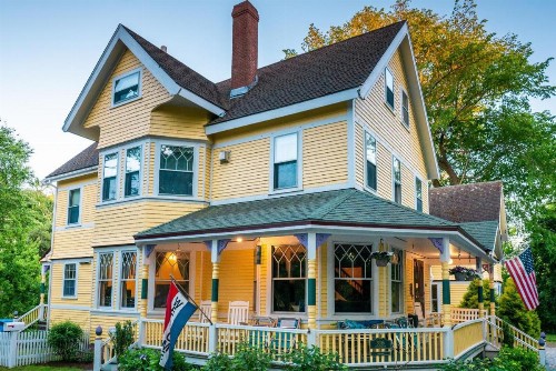 Inn at the Oaks - image 1