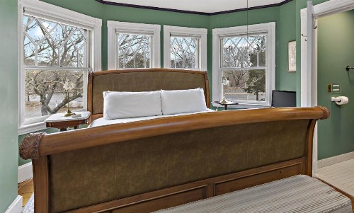 Inn at the Oaks - image 44