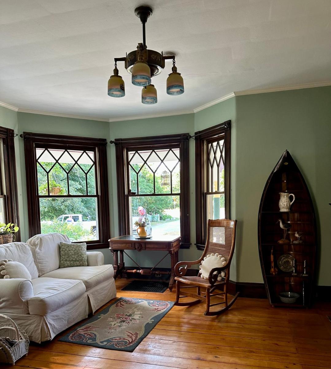 Inn at the Oaks - image 5