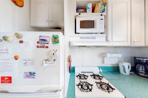 2 Bed 1 Bath Vacation home in Eastham - image 11