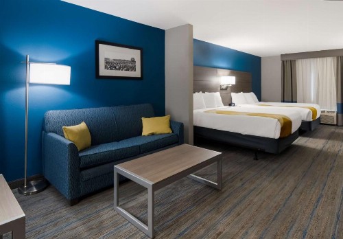 Holiday Inn Express & Suites Eastland - image 27