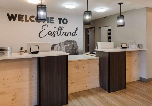 Holiday Inn Express & Suites Eastland - image 8