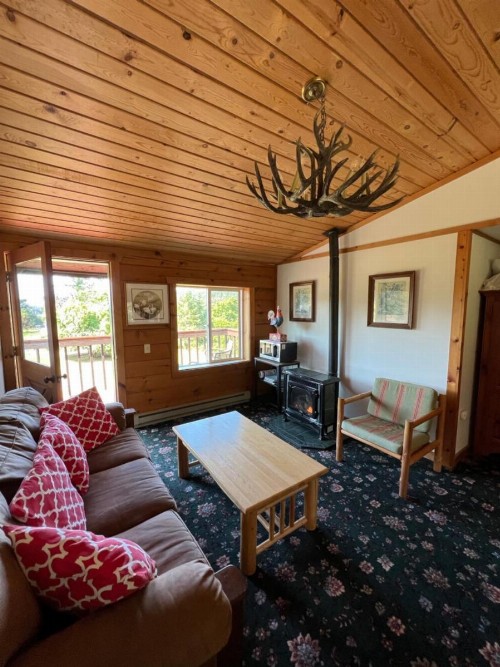 Deer Harbor Inn - image 40