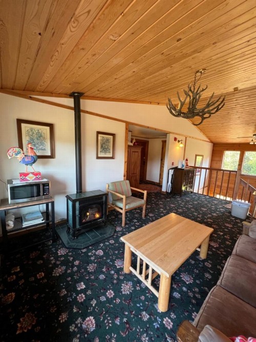 Deer Harbor Inn - image 5