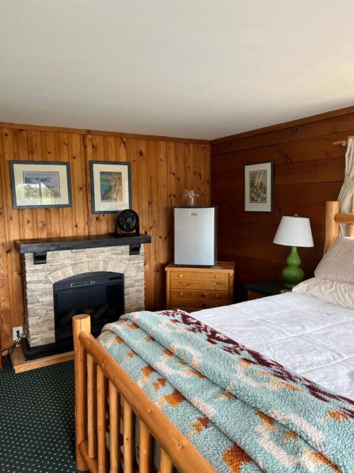 Deer Harbor Inn - image 6