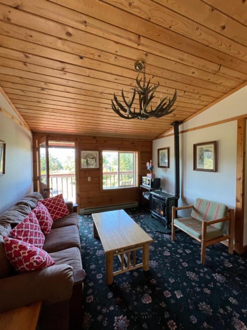 Deer Harbor Inn - image 8