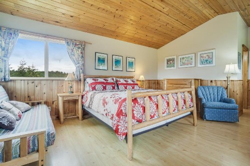 Deer Harbor Cottages - image 5