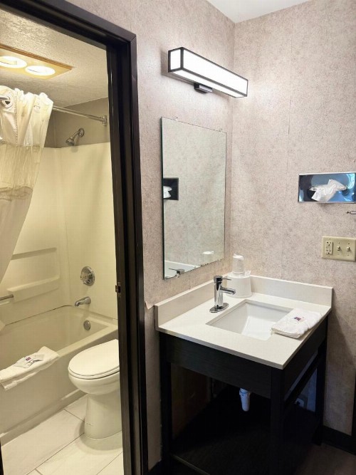 Motel 6-Eau Claire WI - image 13
