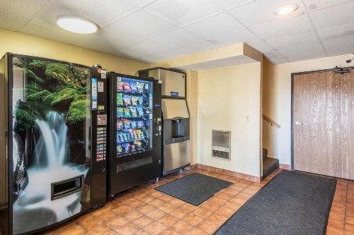 Motel 6-Eau Claire WI - image 25
