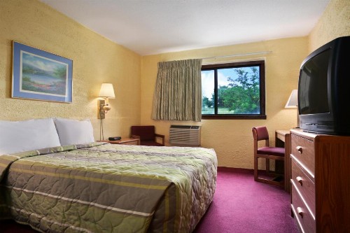 Motel 6-Eau Claire WI - image 26