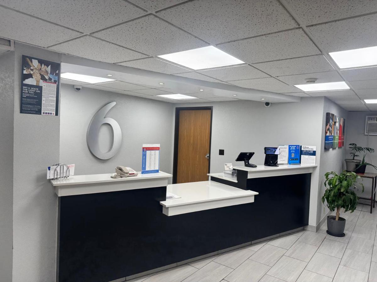 Motel 6-Eau Claire WI - image 3