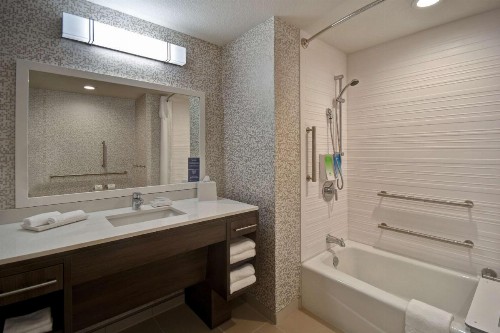 Home2 Suites Eau Claire South Wi - image 28