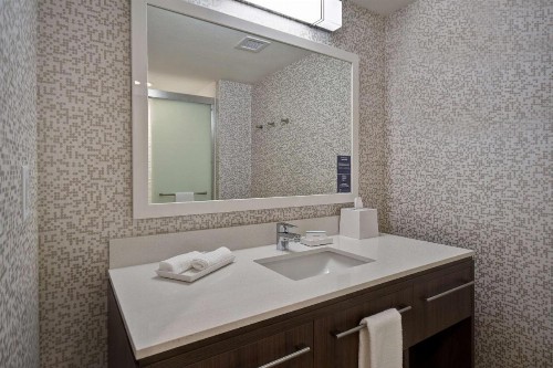 Home2 Suites Eau Claire South Wi - image 41