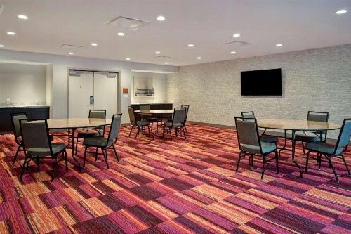 Home2 Suites Eau Claire South Wi - image 44