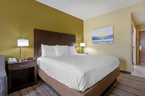 Best Western Edgewater Inn - image 17