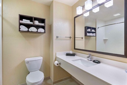 Best Western Edgewater Inn - image 27
