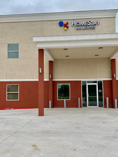 HomeStay Inn & Suites Edinburg - image 3