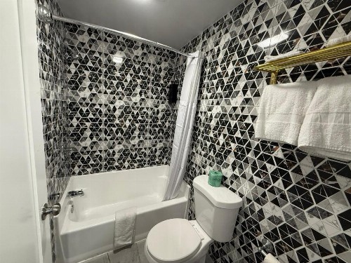 Beauty Rest Motel - image 2