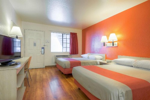 Motel 6-El Cajon CA - San Diego - image 2