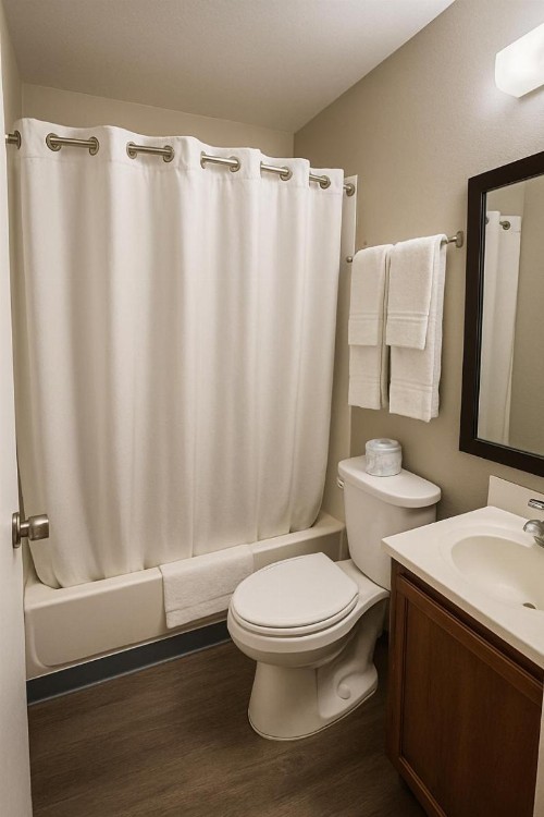 El Cajon Inn & Suites - image 13