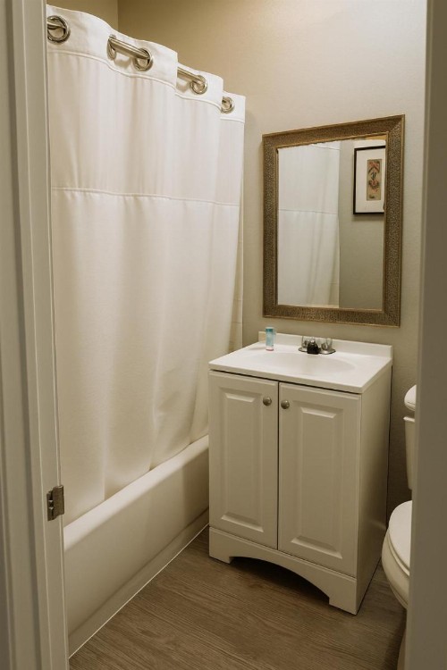 El Cajon Inn & Suites - image 2