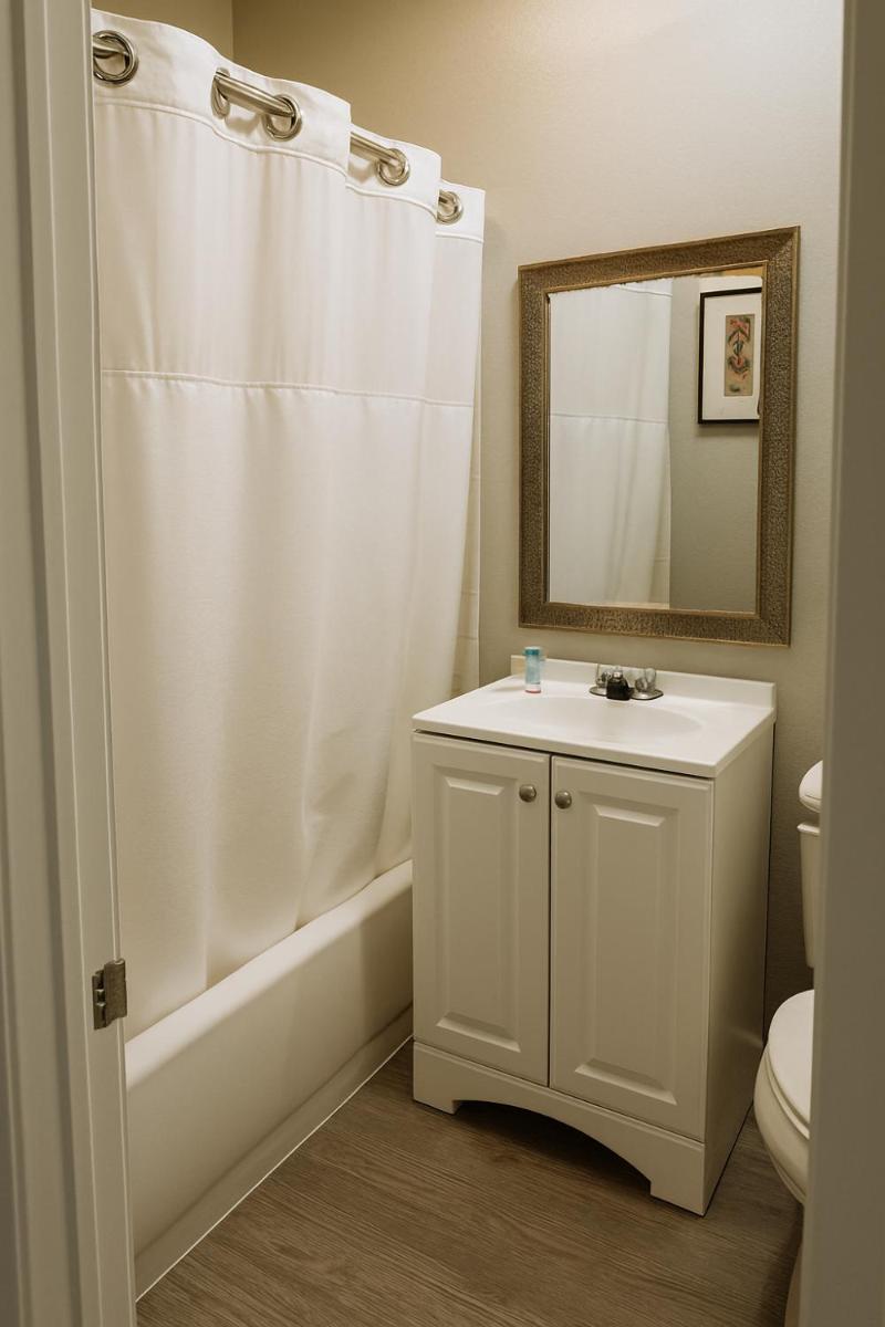 El Cajon Inn & Suites - image 2
