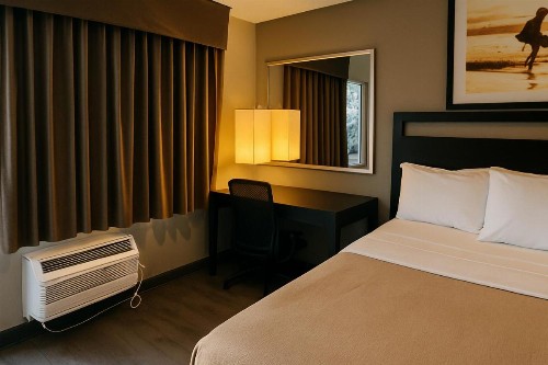 El Cajon Inn & Suites - image 3