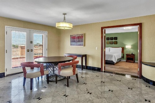 Holiday Inn Express Hotel & Suites El Centro - image 31