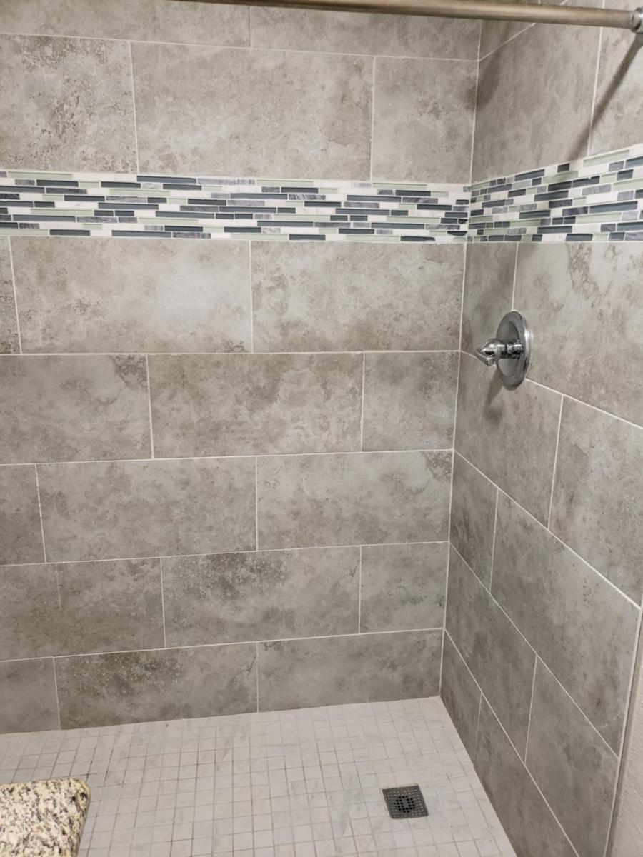 Classic Inn and Suites - image 6