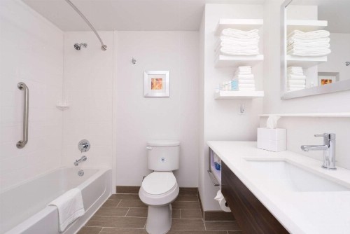 Hampton Inn El Centro - image 29