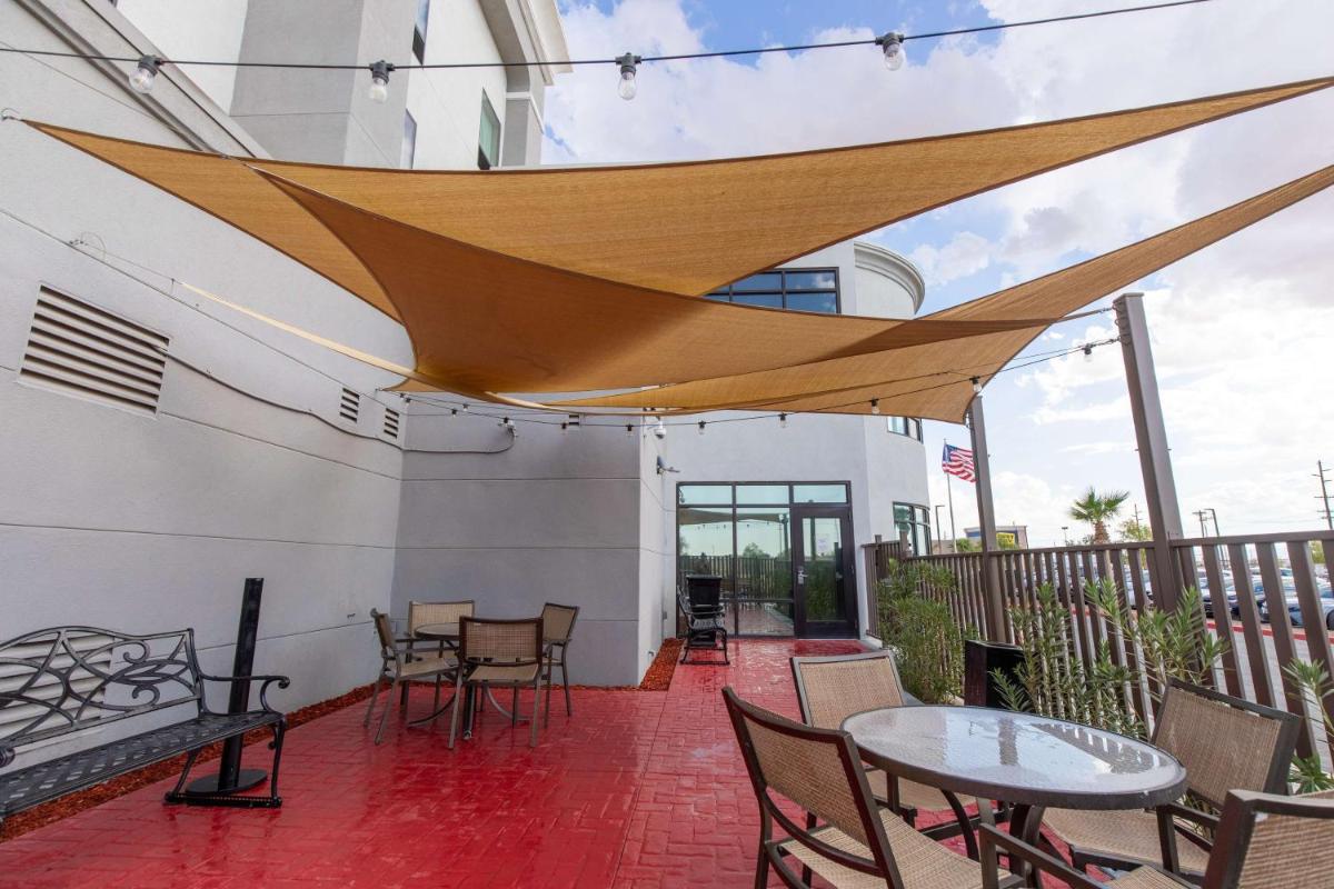Hampton Inn El Centro - image 4