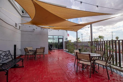 Hampton Inn El Centro - image 5
