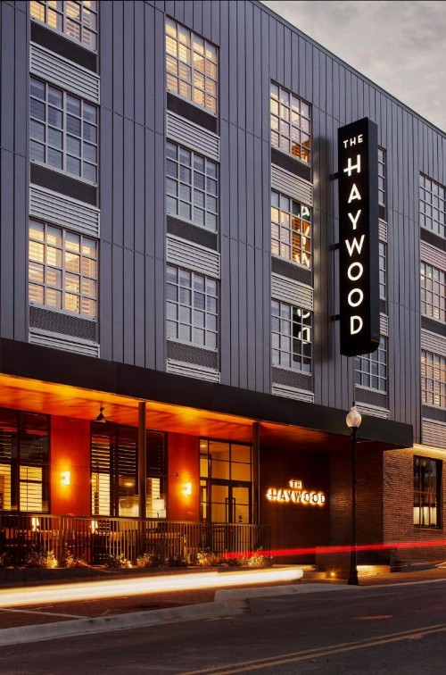 The Haywood El Dorado Tapestry By Hilton Collection - image 4