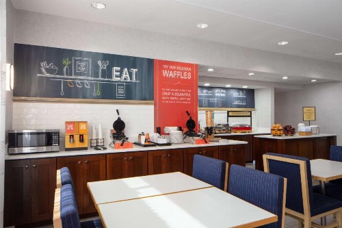 Hampton Inn & Suites El Paso-Airport - image 24