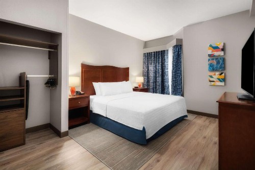 Hampton Inn & Suites El Paso-Airport - image 27