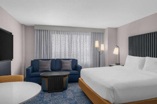 Embassy Suites by Hilton El Paso - image 25