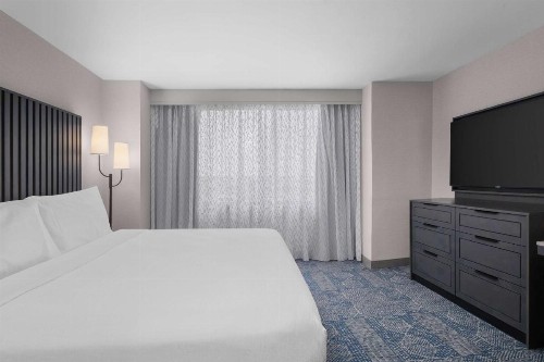 Embassy Suites by Hilton El Paso - image 31