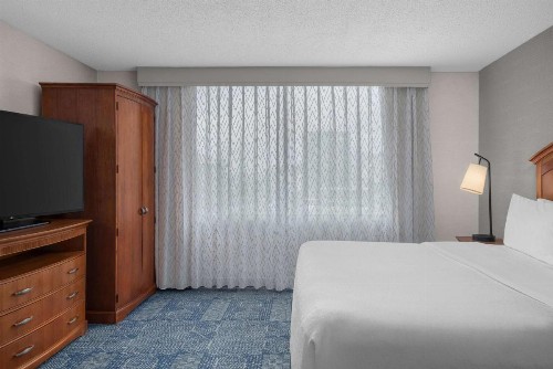 Embassy Suites by Hilton El Paso - image 32