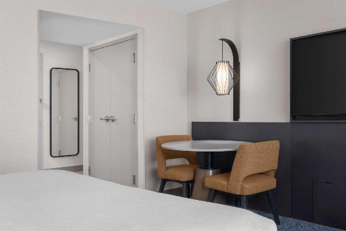 Embassy Suites by Hilton El Paso - image 35