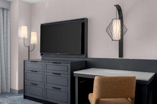 Embassy Suites by Hilton El Paso - image 46