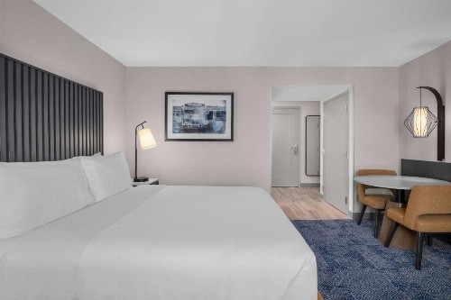 Embassy Suites by Hilton El Paso - image 47